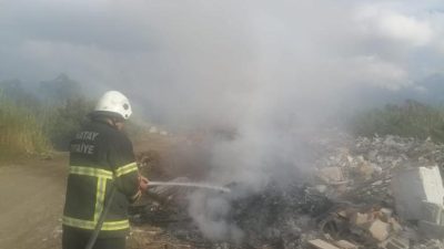 Arsuz ilçesi, Uluçınar Mahallesi’nde çöplük alanında meydana gelen yangına itfaiye