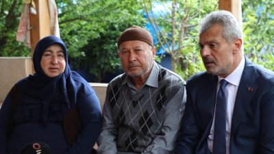 Hatay Büyükşehir Belediye Başkanı Mehmet Öntürk, Suriye’nin İdlib bölgesinde 27