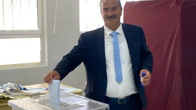 Hatay’ın Arsuz ilçesine bağlı Pirinçli Mahallesi’nde muhtarlık seçimleri büyük bir