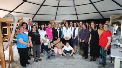 Defne Belediyesi, Belediyenin sahibi olduğu Defne Koza Evi'nde kadınlara ve