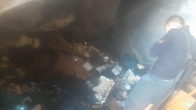 Hatay’ın Defne İlçesi’ne bağlı Esenbulak Mahallesi’nde bir evde çıkan yangın,