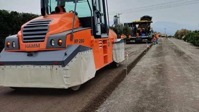 Dörtyol ilçesinde gerçekleştirilen karayolu çalışmaları devam ediyor. Yapımı süren karayolu