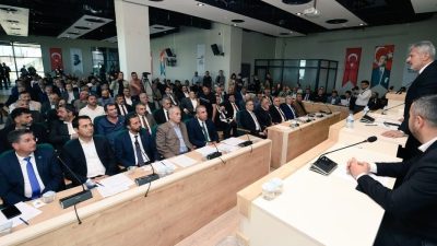 Hatay Büyükşehir Belediye Meclisi, yeni döneme ilk adımını attı ve