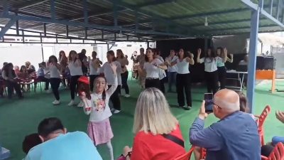 Binlerce vatandaşa destek olan dernek, depremzede vatandaşlara keyifli bir organizasyon