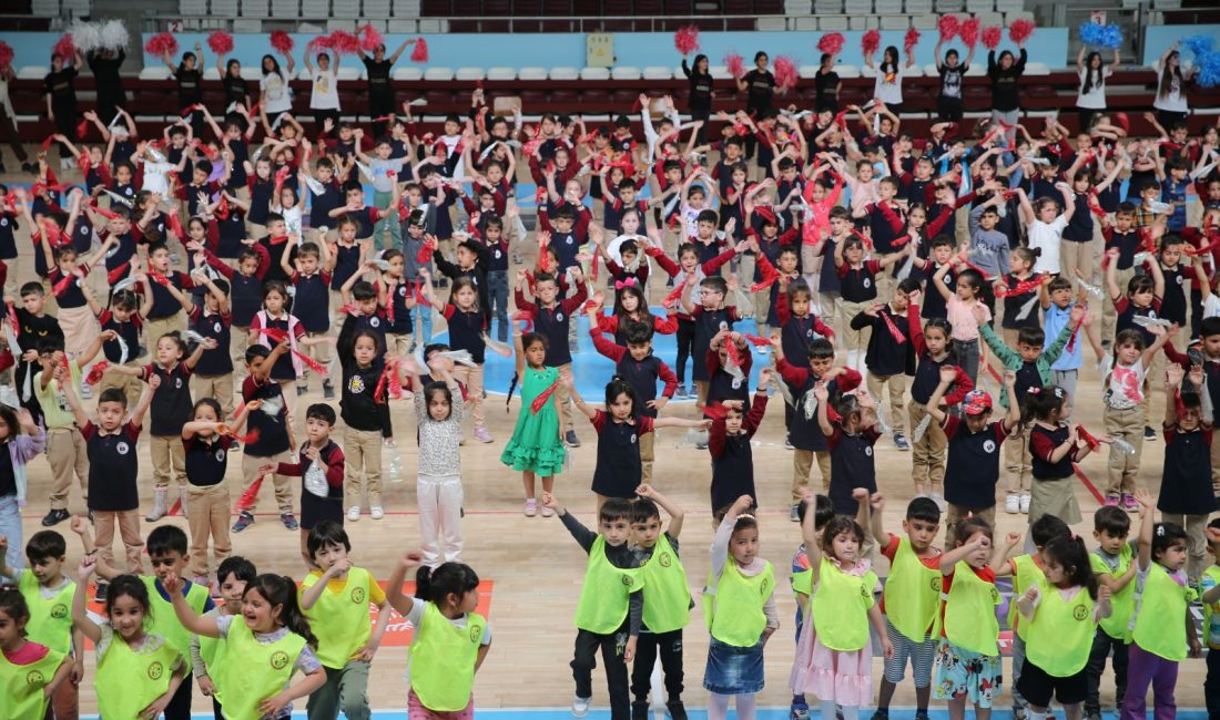 Hatay’da halk dansları topluluğuna