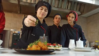 İskenderun Sahil Mesleki ve Teknik Anadolu Lisesi Öğrencileri Avrupa’da gurur
