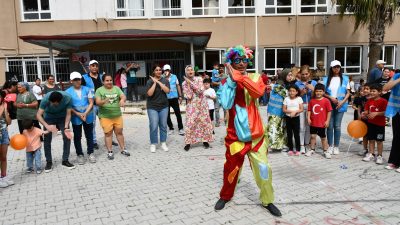 Afrika'nın Renkleri Derneği, Hatay'da depremlerden etkilenen çocuklar için şenlik düzenledi.