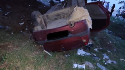 Antakya-Belen yolunun Kıcı mevkiinde hafta sonunda bir otomobil, yolun kenarındaki