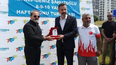 Arsuz MD Academy Tenis kortlarında düzenlenen ve birbirinden çekişmeli karşılaşmalara