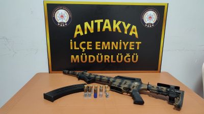 Antakya ilçesinde Hatay Emniyet Müdürlüğü ekiplerince gerçekleştirilen titiz çalışmalar sonuç