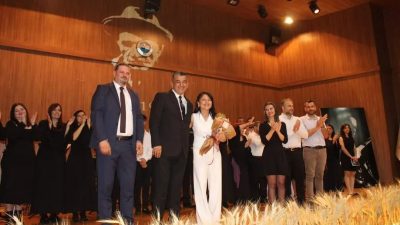 Hatay’ın Arsuz ilçesinde bulunan Âşık Veysel Anadolu Lisesi, Türk halk