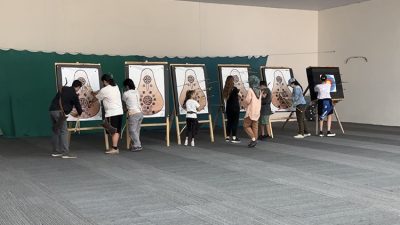 Depremlerden etkilenen Hatay’ın İskenderun ilçesine açılan okçuluk kursuna katılan 8-24