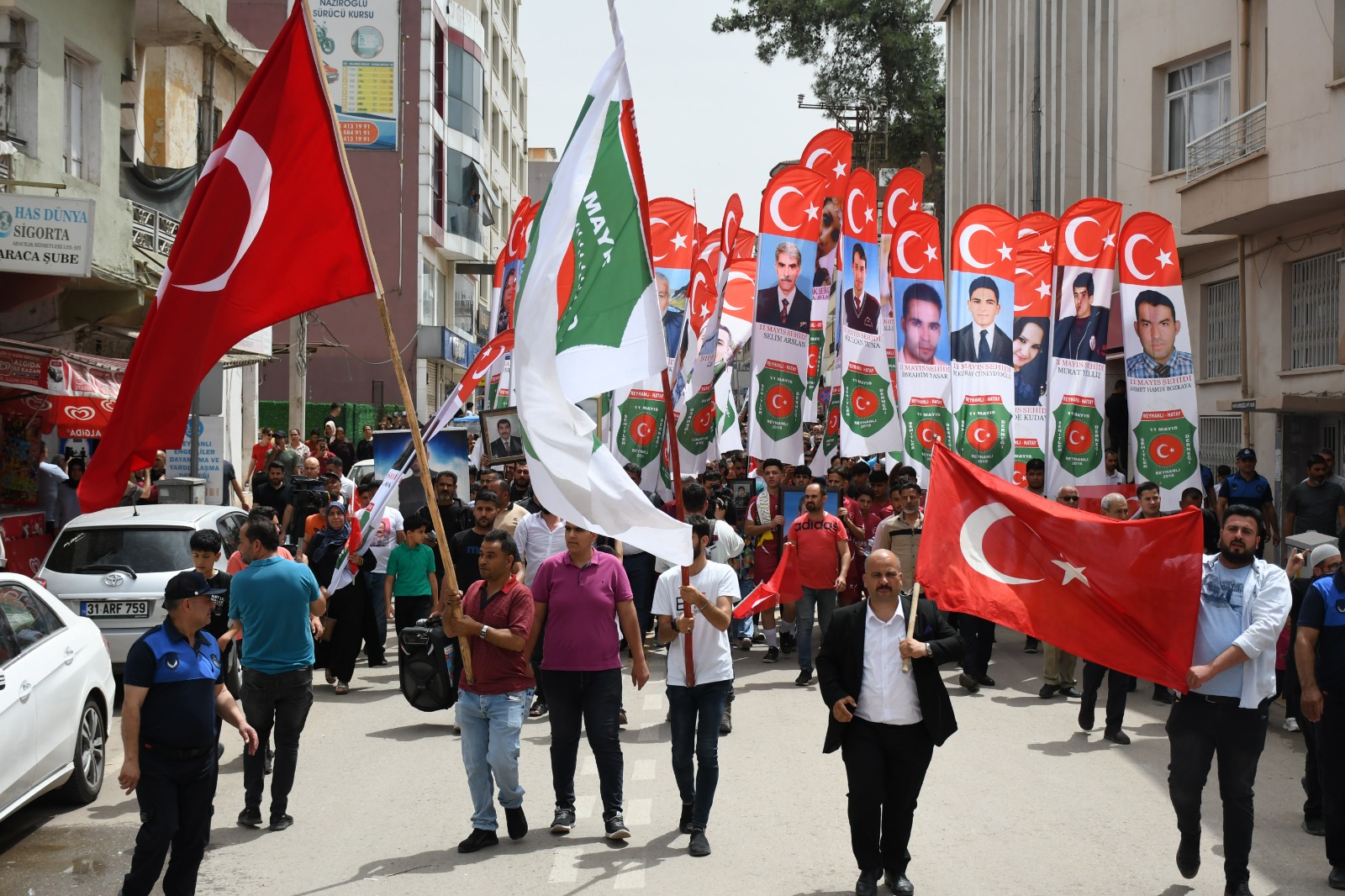 Reyhanlıdaki bombalı saldırılarda hayatını kaybedenler anıldı