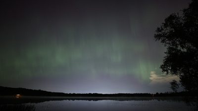 Yeryüzünün manyetik alanı ile Güneş’ten gelen yüklü parçacıkların etkileşimi sonucu