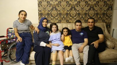 Hatay'ın Dörtyol ilçesinde yaşayan ve 1'i yüzde 96 zihinsel engelli