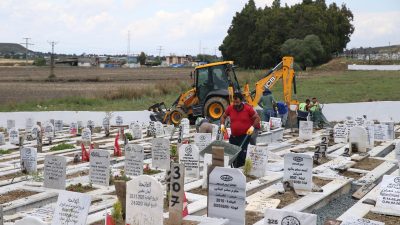 Hatay’ın merkez Antakya ilçesinde, sağanak nedeniyle çökme oluşması sonucu bazı