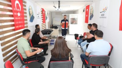 Hatay Büyükşehir Belediyesi (HBB), gerçekleştirdiği ilk yardım eğitimleriyle afet durumlarına,