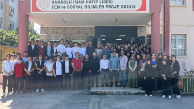 Hatay’ın Erzin ilçesinde, 40 yıllık görev süresinin ardından emekliye ayrılan