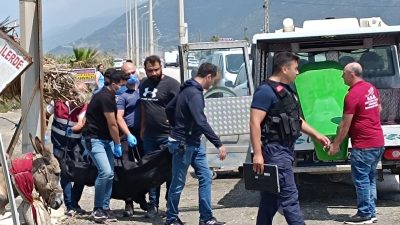 Hatay’ın Samandağ ilçesinde kumsalda kadın cesedi bulundu. Deniz Mahallesi’nin sahilinde