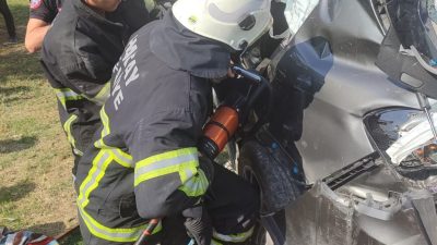 Hatay’ın Arsuz ilçesinde panelvan ile otomobilin çarpışması sonucu 4 kişi