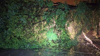 Perşembe’yi Cuma’ya bağlayan gece, ilimizde yaşanan olağanüstü hava koşulları, bir