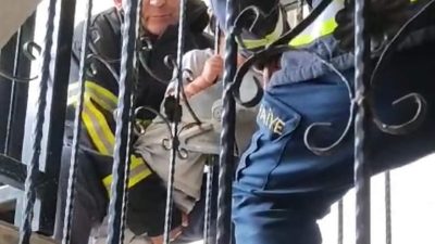 Payas İlçesi Fatih Mahallesi’nde meydana gelen dramatik bir olayda, merdiven