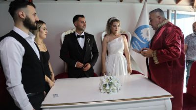 Depremin vurduğu Hatay’da evlilik kredisi başvurusu onaylanan ve eğitimi başarıyla