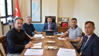 Hatay’ın Belen ilçesinde eğitim toplantısı yapıldı. Kaymakam Mahmut Sami Yılmaz