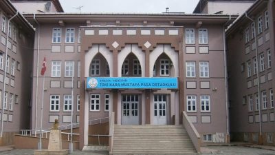 Amasya’nın Merzifon ilçesinde bulunan TOKİ Kara Mustafa Paşa Ortaokulu öğrencileri