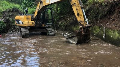 Hatay Büyükşehir Belediyesi, son yaşanan şiddetli yağışın ardından Fen İşleri