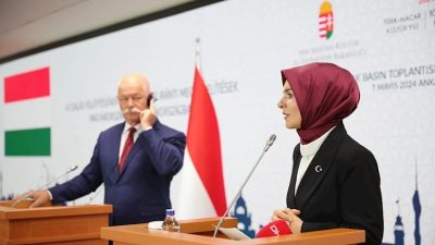 Aile ve Sosyal Hizmetler Bakanı Mahinur Özdemir Göktaş, yeni evleneceklere