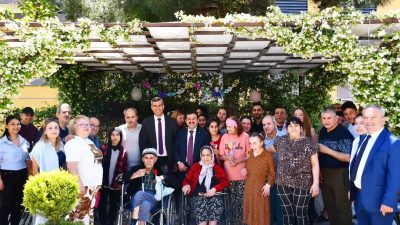 Belen Kaymakamı Mahmut Sami Yılmaz, engelli vatandaşlarla bir araya geldi.