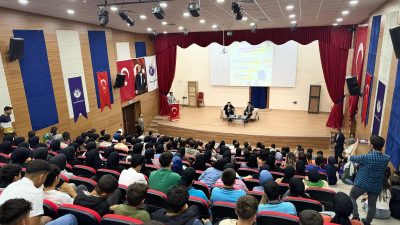 Yayladağı Kaymakamlığı, öğrencilerin mesleki ve akademik gelişimlerine katkı sağlamak amacıyla