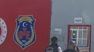 Hatay Emniyet Müdürlüğü ekipleri, aranan şahısları yakalamak için yürütülen çalışmalar