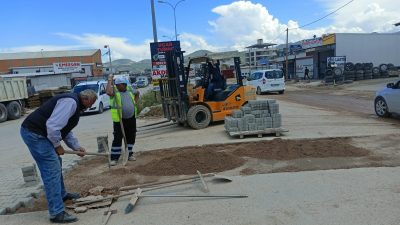 Antakya Belediyesi Fen İşleri Müdürlüğü ekipleri, şehir genelinde yoğun bir