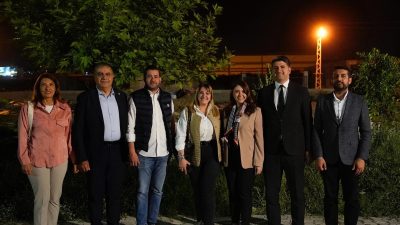 İstanbul-Ataşehir belediye başkanı Onursal Adıgüzel eşi ile birlikte Hatay’a geldi.Partili