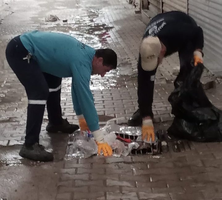 Antakya Belediyesi, son günlerde yaşanan şiddetli sağanak yağışlarının ardından temizlik