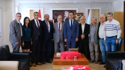 Hatay’daki amatör futbol camiasının önde gelen isimleri, Defne Belediyesi’ni ziyaret