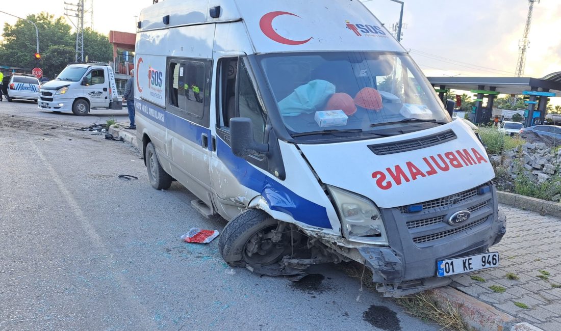 Hatay’ın Dörtyol ilçesinde ambulans