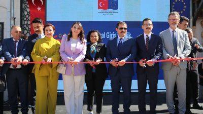 Hatay'ın Altınözü ilçesinde, Üretim İyileştirir Geçim Kaynağı Tesisi açıldı.