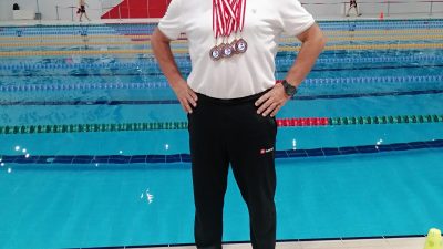 Antakyalı milli yüzücü Kamil Köseoğlu, İstanbul’da düzenlenen masterler yüzme yarışmalarında