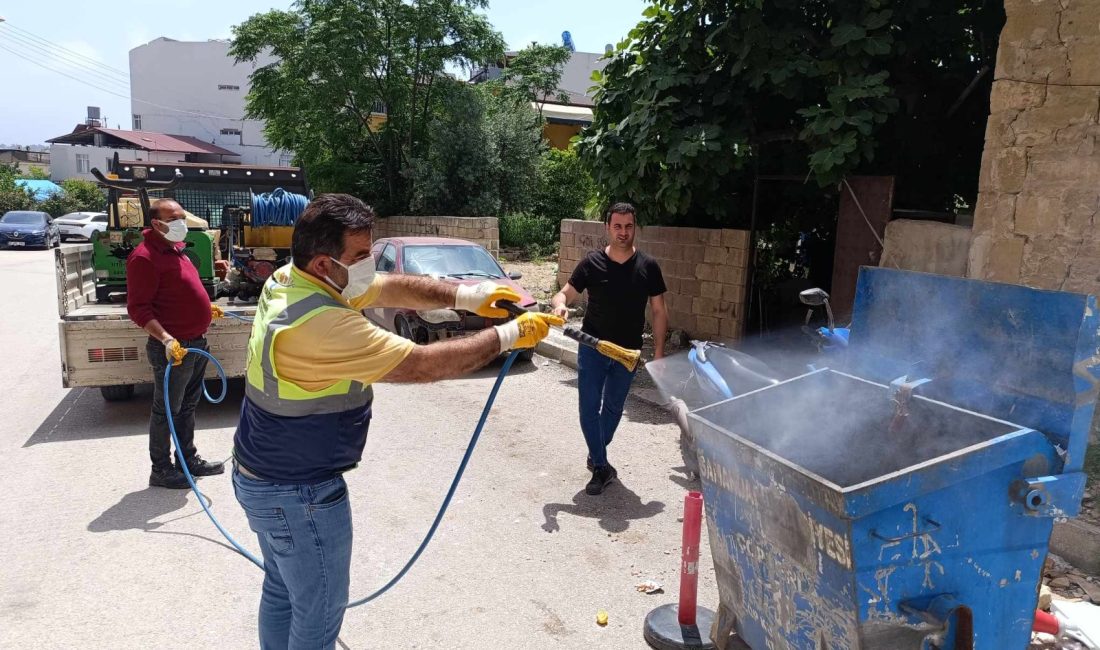 Hatay Büyükşehir Belediyesi ekipleri,