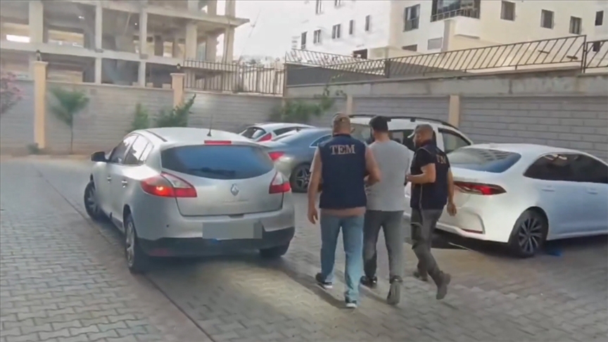 İçişleri Bakanı Ali Yerlikaya, FETÖ’ye yönelik 17 ilde düzenlenen “Kıskaç-18”