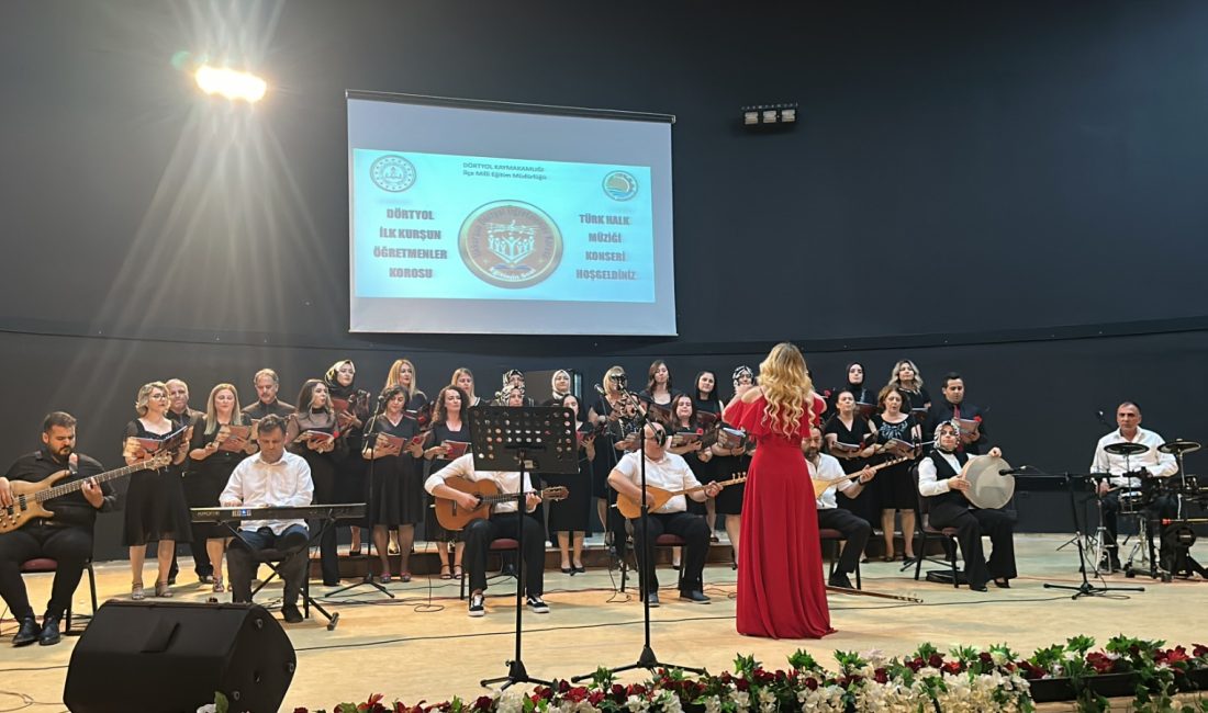 Hatay'ın Dörtyol ilçesinde öğretmenlerden