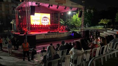Bahçelievler Belediyesi’nin ev sahipliği yaptığı konserde Antakya Medeniyetler Korosu sahne