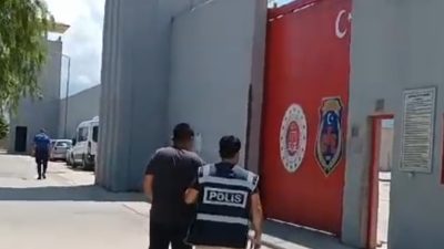 Hatay Emniyet Müdürlüğü ekipleri, aranan şahısları yakalamaya yönelik yaptıkları çalışmalar
