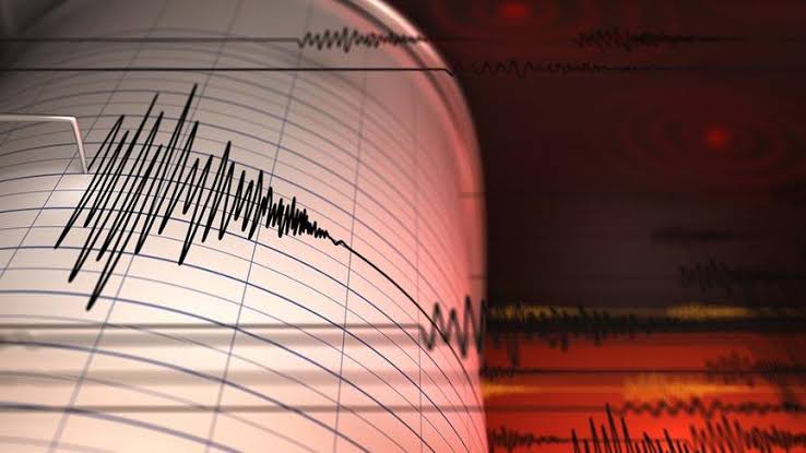 İzmir’de deprem!