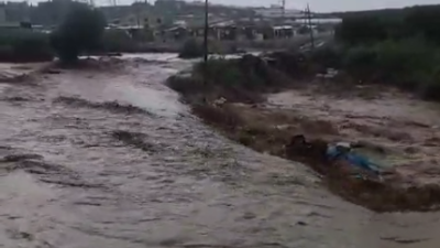 Hatay’da son günlerde etkisini arttıran yoğun yağışlar, ulaşımı olumsuz etkilemeye