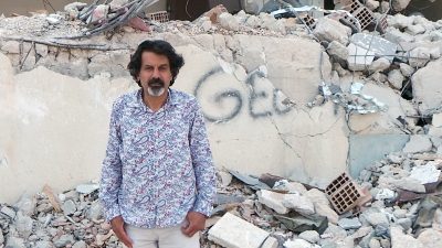 Antakyalı organizatör ArtAntakya kurucusu Mehmet Oflazoğlu, depremle yıkılan Antakya’nın yeniden