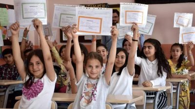 Milli Eğitim Bakanlığına bağlı okullardaki 20 milyonu aşkın öğrenci, 14